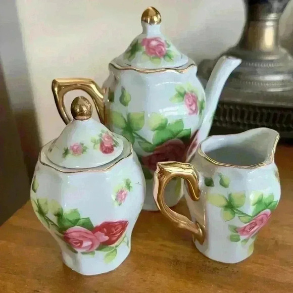 Child's Tea  Set - Picture 1 of 3